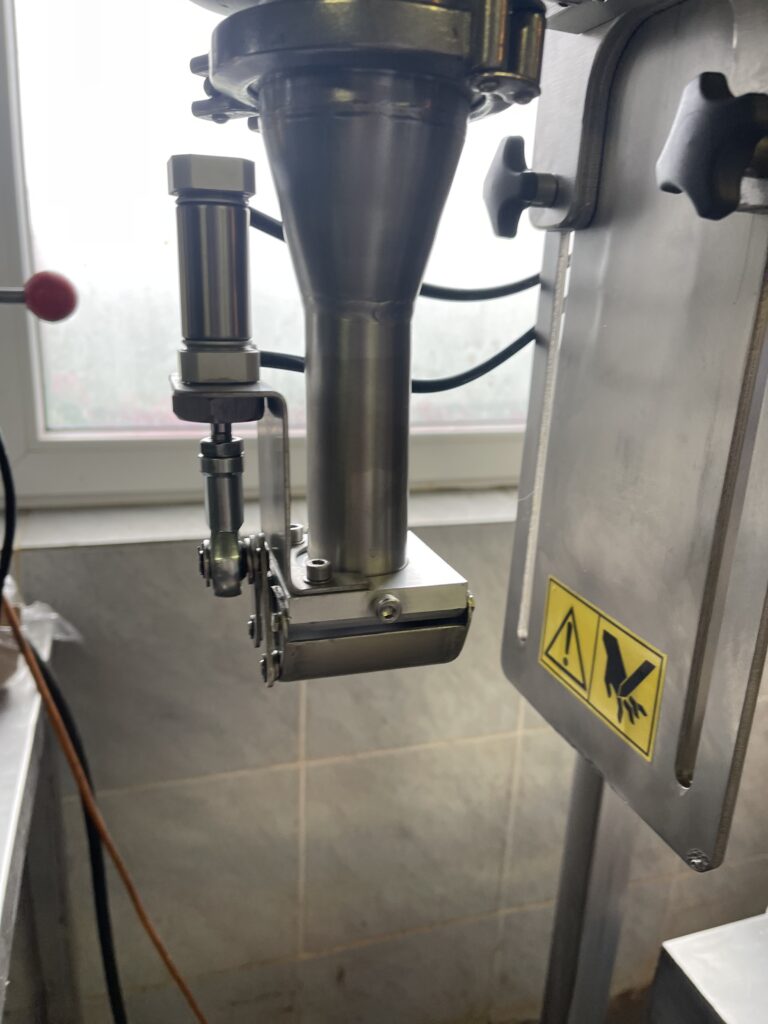 We attached a test drip tray to one of the fillers