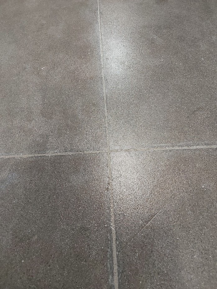 V čisté části provozu jsme opravili podlahu z leštěného betonu